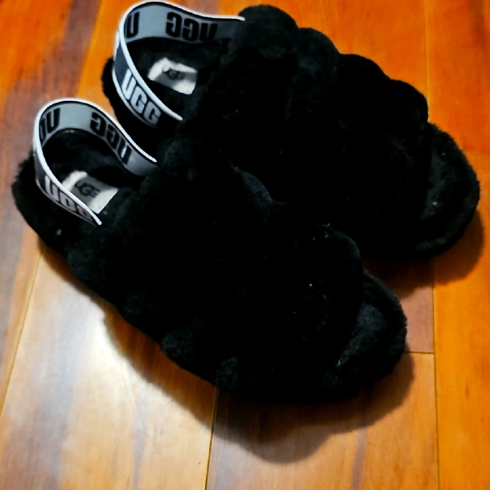 UGG BLACK slides, Size 9